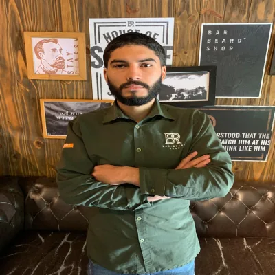 Daniel Muñeton, barbero de Barba Roja